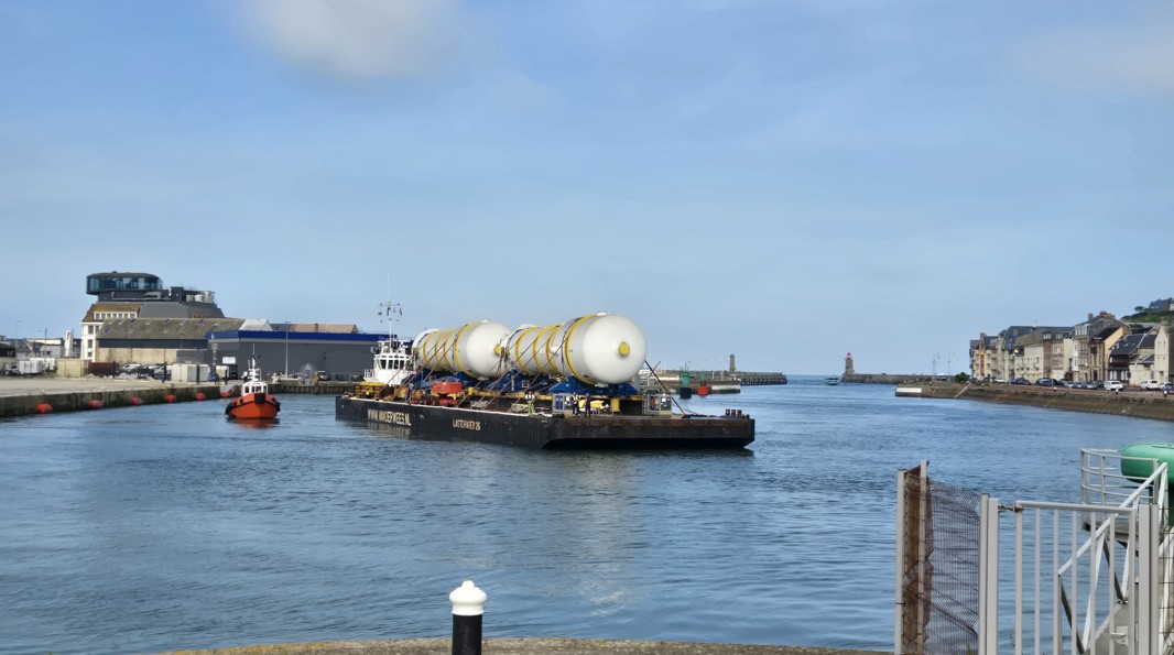 Le port de Fécamp au cœur d&rsquo;une opération industrielle exceptionnelle pour la centrale nucléaire de Paluel